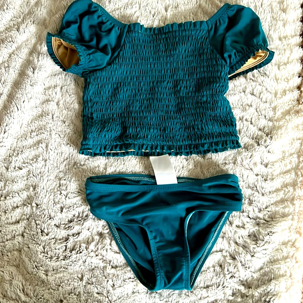 Old navy girl size 4 bathing suit 2 piece